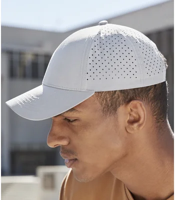 Beechfield Beechfield Laser Performance Trucker Cap in Black