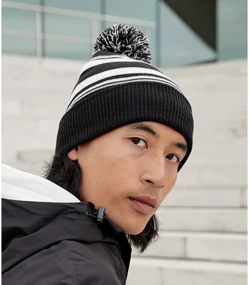 Beechfield Beechfield Striped Fan Beanie in Black/Classic Red