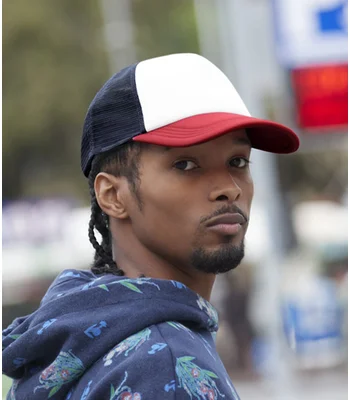 Beechfield Beechfield Retro 5 Panel Trucker Cap in Navy/Red