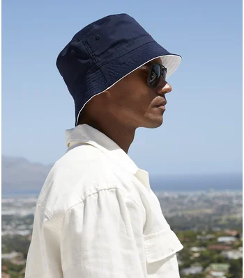 Beechfield Beechfield Reversible Bucket Hat in Black/Light Grey