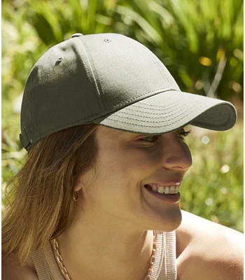 Beechfield Beechfield EarthAware® Organic Cotton Canvas 6 Panel Cap in Black