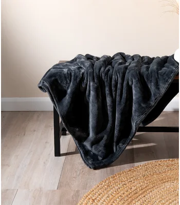 Brand Lab Brand Lab Extra Large Plush Fleece Blanket in Black