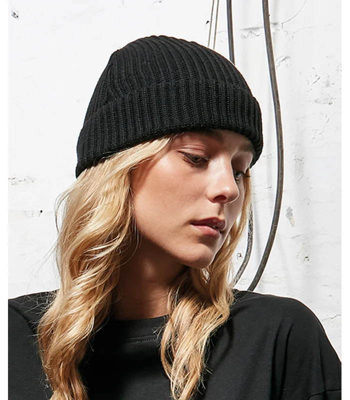 Build Your Brand Build Your Brand Recycled yarn fisherman beanie in Asphalt