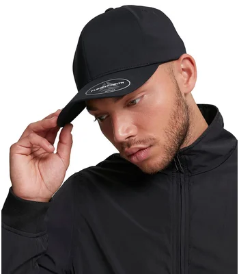 Flexfit Flexfit Delta® Snapback Cap in BLK