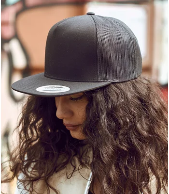 Flexfit Flexfit 5 Panel Retro Trucker Cap in BLK