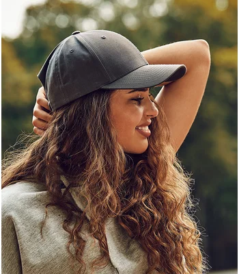 Flexfit Flexfit Curved Classic Snapback Cap in WHI