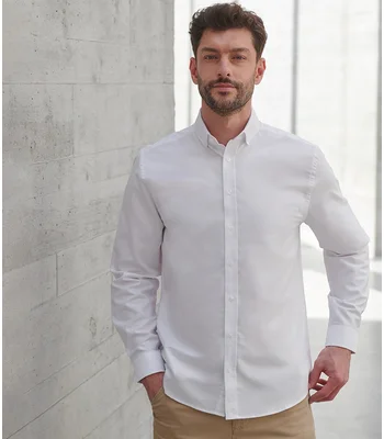 Henbury Henbury Modern Long Sleeve Classic Fit Oxford Shirt in WHI