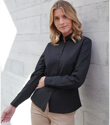 Henbury Henbury Ladies Long Sleeved Cotton Feel Coolplus® Shirt in WHI