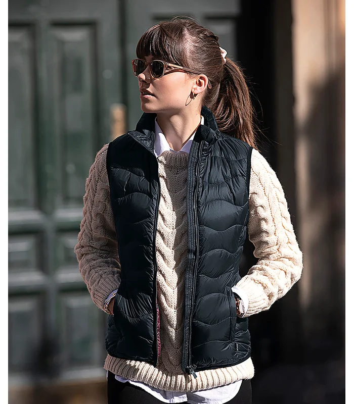 Nimbus Nimbus Womens Vermont versatile down gilet in Black
