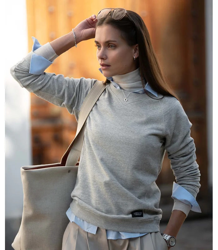Nimbus Nimbus Womens Newport luxury lightweight crewneck in Black