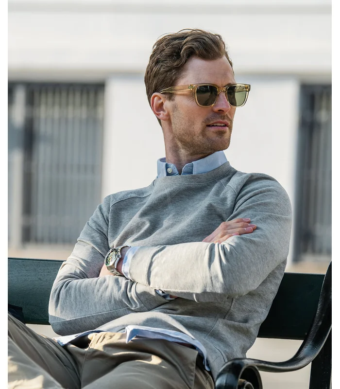 Nimbus Nimbus Newport luxury lightweight crewneck in Black