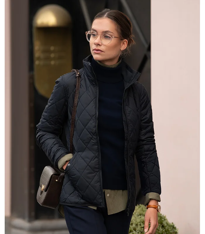 Nimbus Nimbus Womens Henderson stylish diamond quilted jacket in Midnight Blue