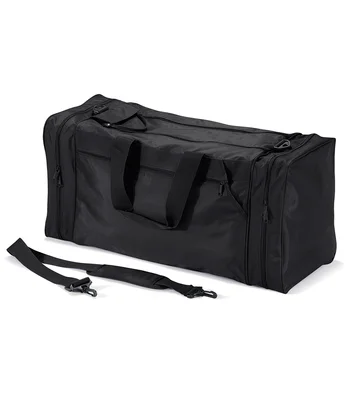 Quadra Quadra Jumbo Sports Holdall in BLK