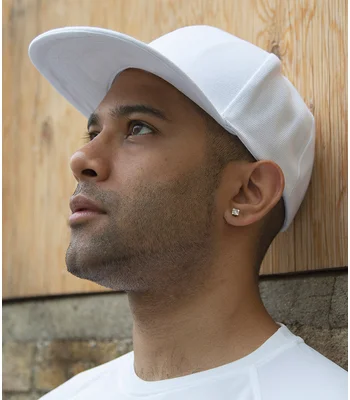 Result Headwear Result Original Bronx Snapback Cap in WHI