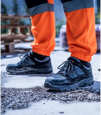 Regatta Safety Footwear Regatta Safety Footwear Sandstone SB Safety Trainers in BRR/B