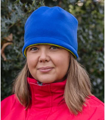 Result Winter Essentials Result Reversible Fleece Skull Hat in RY/LM