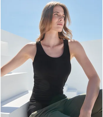 SF Clothing SF Clothing Ladies Feel Good Stretch Vest in BLK