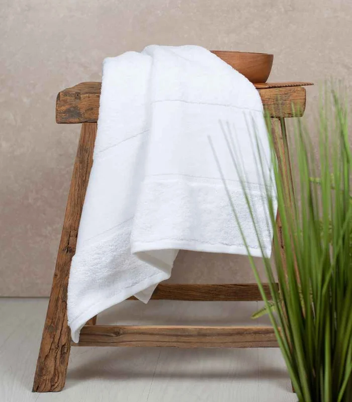 Towel City Towel City Organic Printable Border Guest Towel in WHI