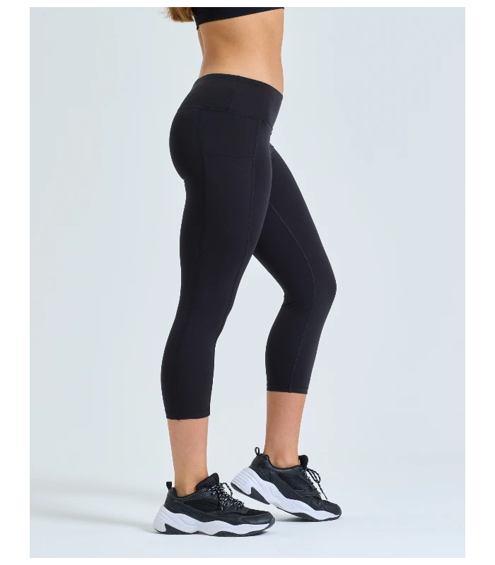 TriDri® TriDri® Women's TriDri® recycled performance leggings 3/4 length in Black