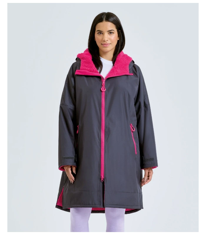 TriDri® TriDri® TriDri® All-seasons waterproof changing robe in Black/Charcoal