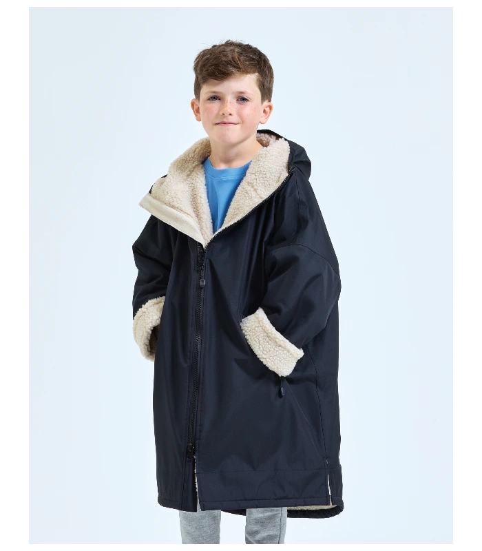 TriDri® TriDri® Kids TriDri® All-seasons waterproof changing robe in Black/Charcoal